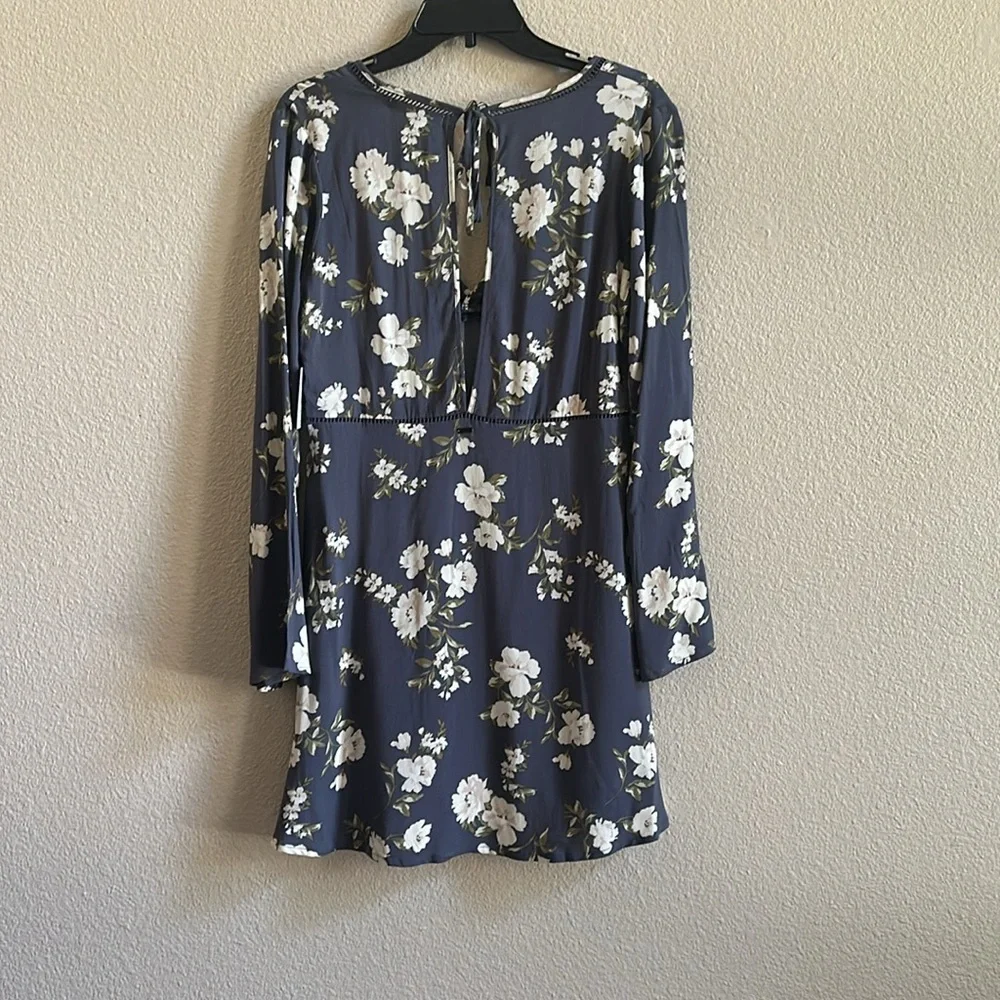 O'Neill Navy Floral Long-Sleeve V-Neck Dress - Picture 6 of 13